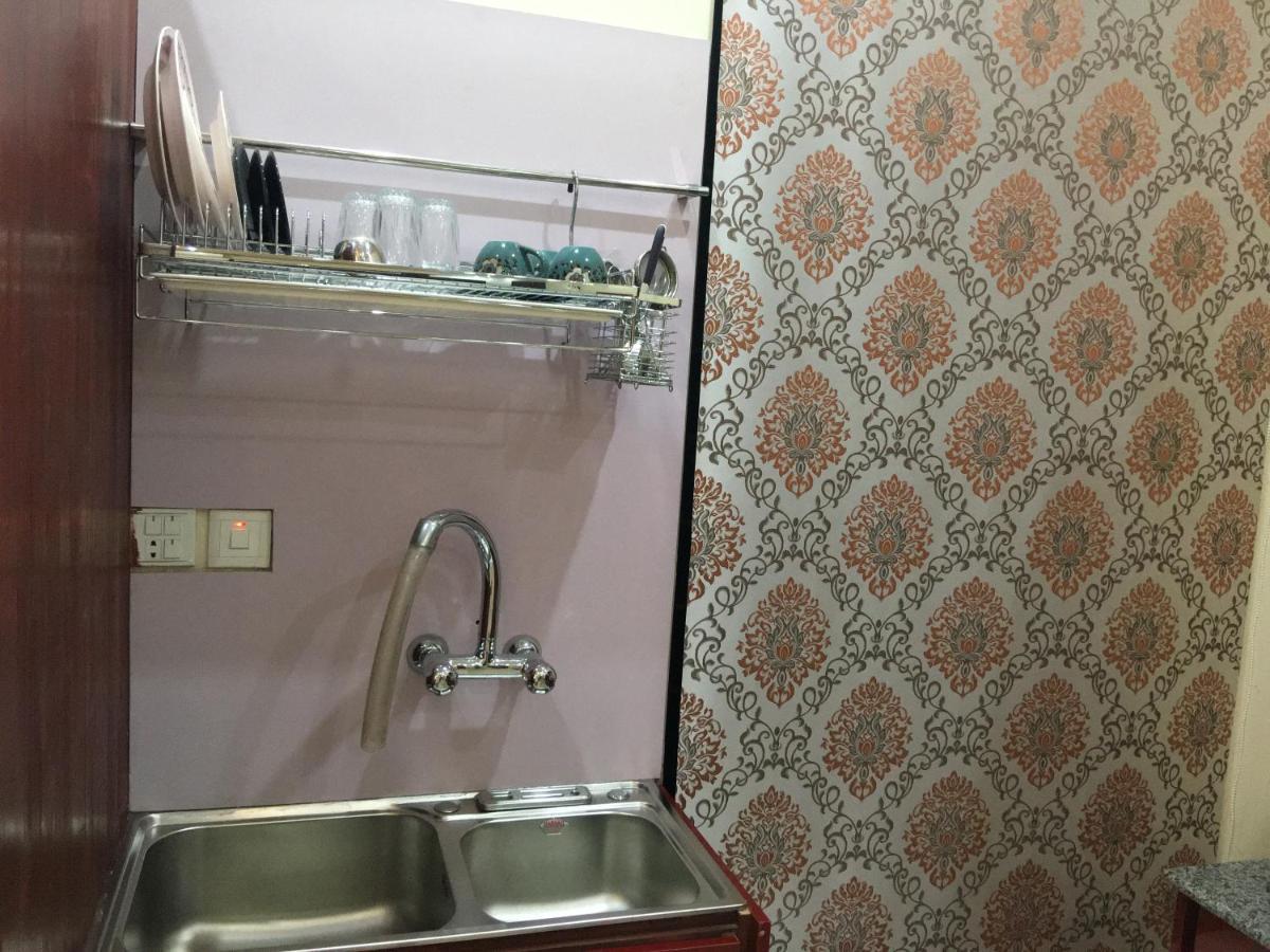 One Bed Studio Apartment Near Shaukat Khanum Lahore Buitenkant foto