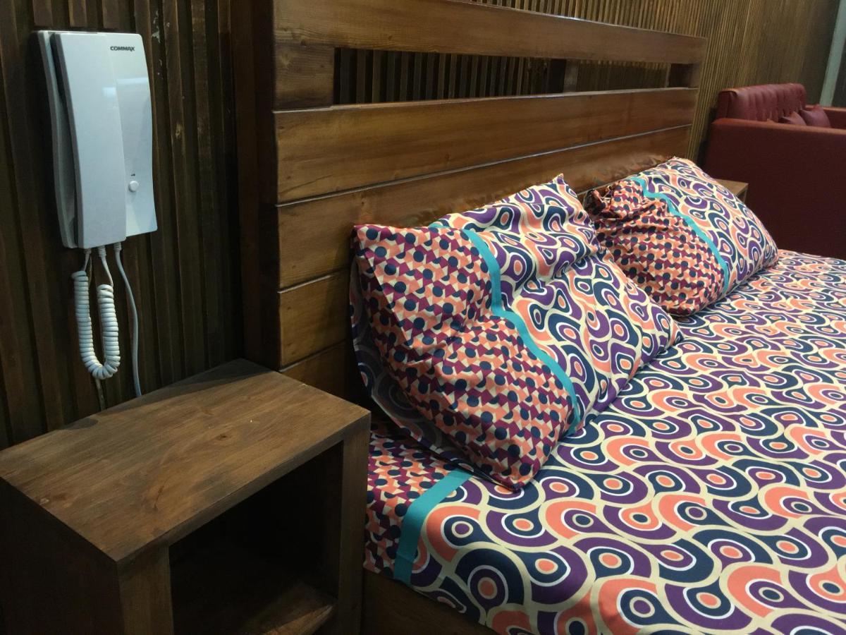 One Bed Studio Apartment Near Shaukat Khanum Lahore Buitenkant foto